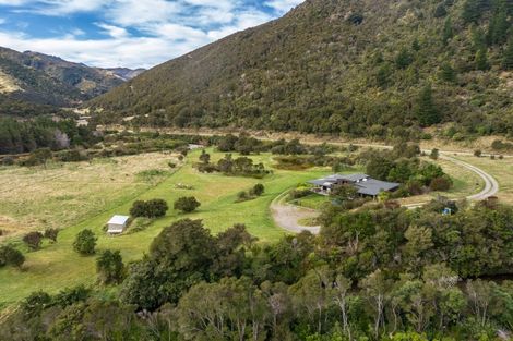 Photo of property in 944 Mangatarere Valley Road, West Taratahi, Carterton, 5791