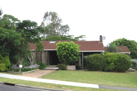 Photo of property in 24 Jacaranda Avenue, Beach Haven, Auckland, 0626