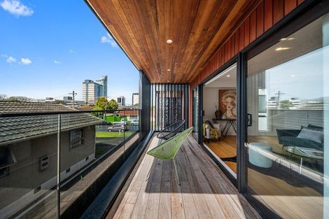 Photo of property in 5b Lomond Street, Takapuna, Auckland, 0622