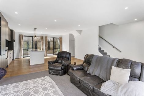 Photo of property in 1/4 Mcquoid Place, Glenfield, Auckland, 0629