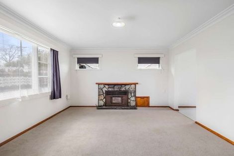 Photo of property in 15 Mako Mako Road, Levin, 5510