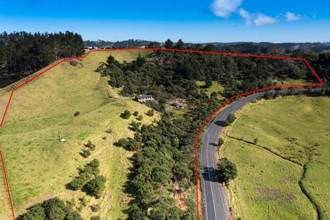 Photo of property in 1529 South Head Road, South Head, Helensville, 0874