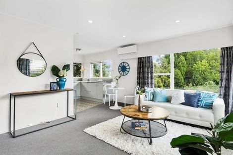 Photo of property in 2/113 Target Road, Totara Vale, Auckland, 0629