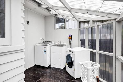 Photo of property in 38 Hunter Street, Hawera, 4610