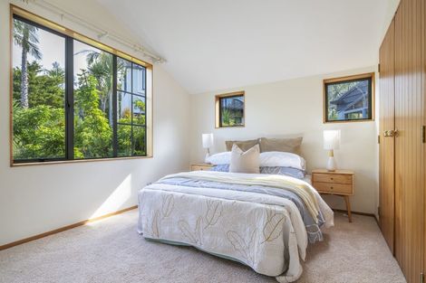 Photo of property in 42 Penguin Drive, Murrays Bay, Auckland, 0630