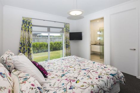 Photo of property in 14 Westburn Place, Prebbleton, 7604