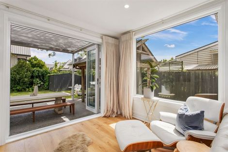 Photo of property in 73 Caledonian Road, St Albans, Christchurch, 8014