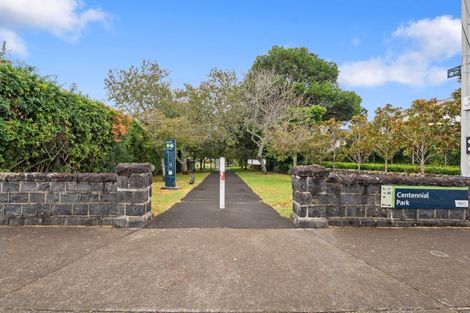 Photo of property in 84 Marsden Avenue, Mount Eden, Auckland, 1024