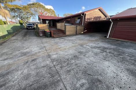 Photo of property in 6 Gardone Terrace, Conifer Grove, Takanini, 2112