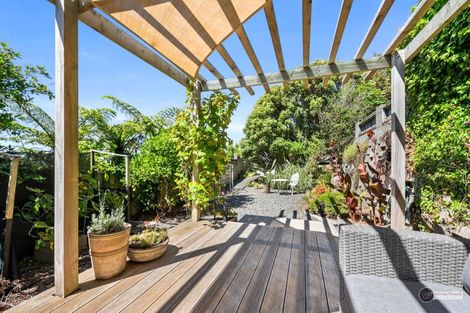 Photo of property in 75 Cypress Drive, Maungaraki, Lower Hutt, 5010