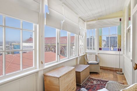 Photo of property in 11 Guildford Terrace, Thorndon, Wellington, 6011