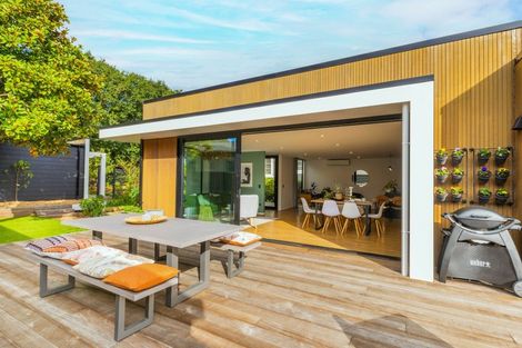 Photo of property in 76 Tennis Court Road, Raumati South, Paraparaumu, 5032