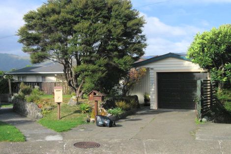Photo of property in 9 Levin Grove, Kelson, Lower Hutt, 5010