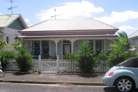 Photo of property in 36 Church Street, Devonport, Auckland, 0624