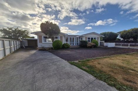 Photo of property in 11 Julian Place, Westown, New Plymouth, 4310