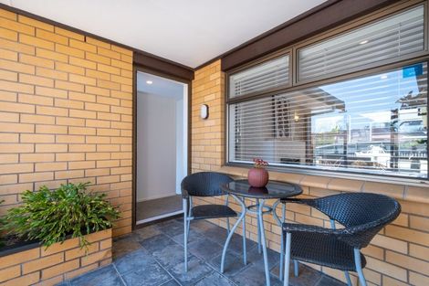 Photo of property in 25 Marina View Drive, West Harbour, Auckland, 0618