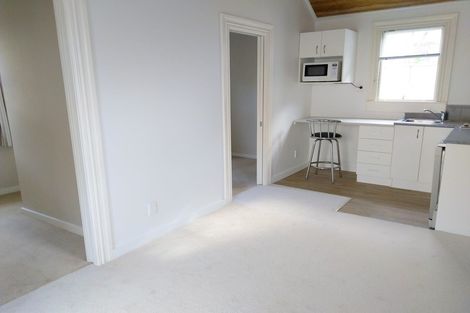 Photo of property in 9 Hastings Parade, Devonport, Auckland, 0624