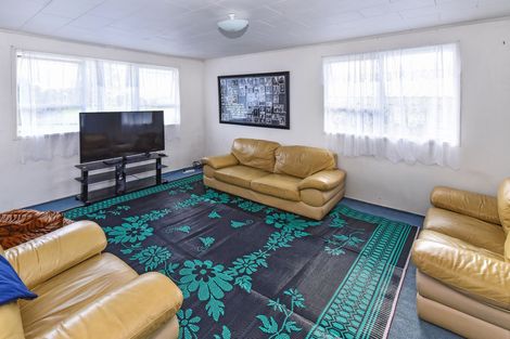 Photo of property in 14 Serrano Place, Clover Park, Auckland, 2023