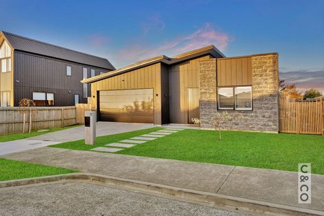 Photo of property in 12 Paihere Street, Huapai, Kumeu, 0810