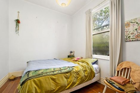 Photo of property in 15 Caroline Street, Mount Victoria, Wellington, 6011