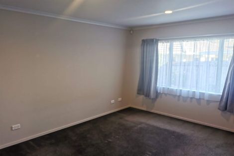 Photo of property in 41 Taikata Road, Te Atatu Peninsula, Auckland, 0610