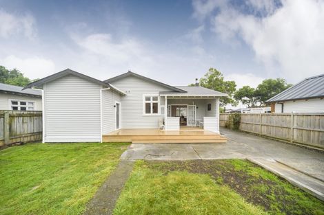 Photo of property in 9 Milverton Avenue, Hokowhitu, Palmerston North, 4410