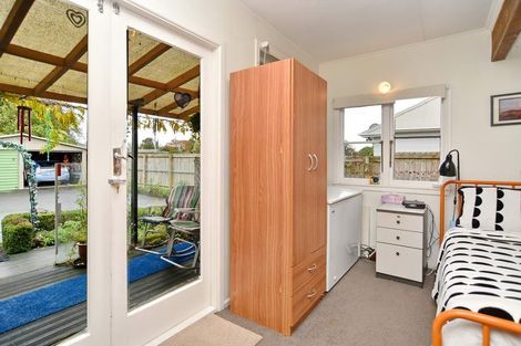 Photo of property in 17 Uxbridge Street, Northcote, Christchurch, 8052