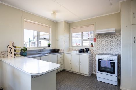 Photo of property in 14 Mcnaughton Street, Waitara, 4320