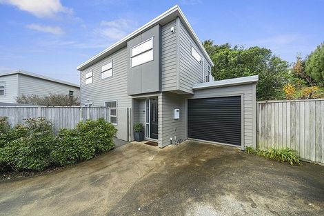 Photo of property in 5b Ryan Grove, Tawa, Wellington, 5028