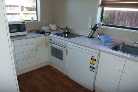 Photo of property in 4/9 Elizabeth Street, Riccarton, Christchurch, 8011