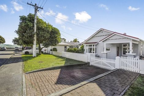 Photo of property in 24 Kauri Street, Eastbourne, Lower Hutt, 5013