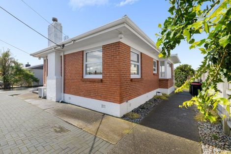 Photo of property in 19 Taupo Avenue, Mount Maunganui, 3116
