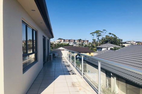 Photo of property in 14 Condor Place, Unsworth Heights, Auckland, 0632