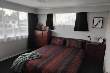 Photo of property in 70a Featherston Street, Takaro, Palmerston North, 4412