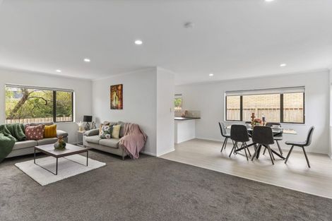 Photo of property in 15 Ali Place, Ranui, Auckland, 0612