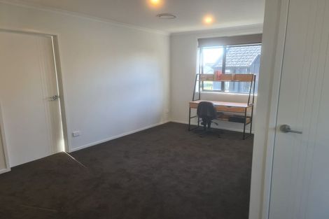 Photo of property in 2 Winstone House Road, Paerata, 2124