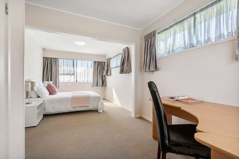 Photo of property in 10 Ellison Place, Pakuranga Heights, Auckland, 2010