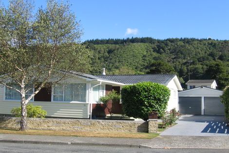 Photo of property in 51 Holdsworth Avenue, Trentham, Upper Hutt, 5018