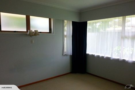 Photo of property in 2/28 Oakland Avenue, Papatoetoe, Auckland, 2025