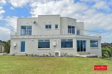 Photo of property in 20 Coates Avenue, Baylys Beach, Dargaville, 0377