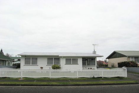 Photo of property in 33 Rugby Street, Levin, 5510