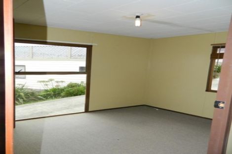 Photo of property in 10 Finn Place, Titahi Bay, Porirua, 5022