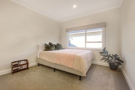 Photo of property in 81 Endeavour Street, Lyall Bay, Wellington, 6022