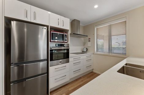 Photo of property in 3 Hereford Drive, Carterton, 5713