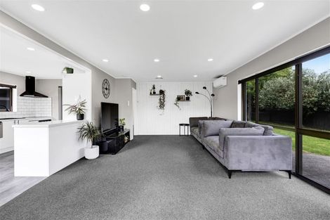 Photo of property in 8 Jade Place, Bell Block, New Plymouth, 4312