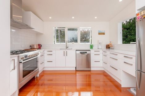Photo of property in 32 Cumberland Avenue, Westmere, Auckland, 1022