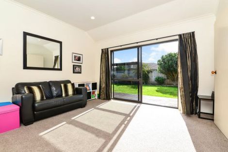 Photo of property in 8 Wentworth Drive, Rototuna North, Hamilton, 3210