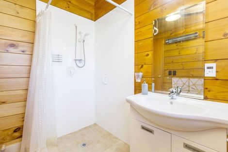 Photo of property in 8 Roband Crescent, Brown Owl, Upper Hutt, 5018