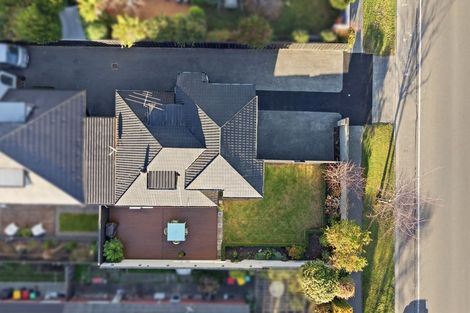 Photo of property in 76a Memorial Avenue, Ilam, Christchurch, 8053