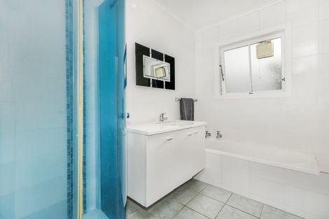 Photo of property in 1/60 Racecourse Road, Waiuku, 2123